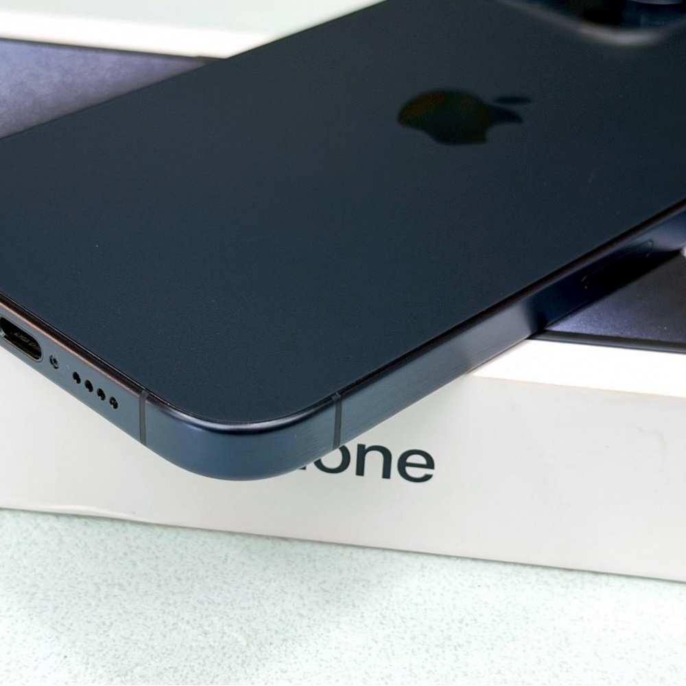 iPhone 15 Pro max  256g 藍 電池85% 有盒裝有配件