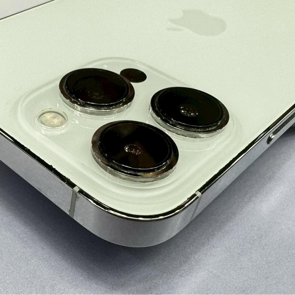 iPhone 13 Pro 256g 白 電池75% （相機只能正常一倍鏡 0.5和2倍不能用）無盒