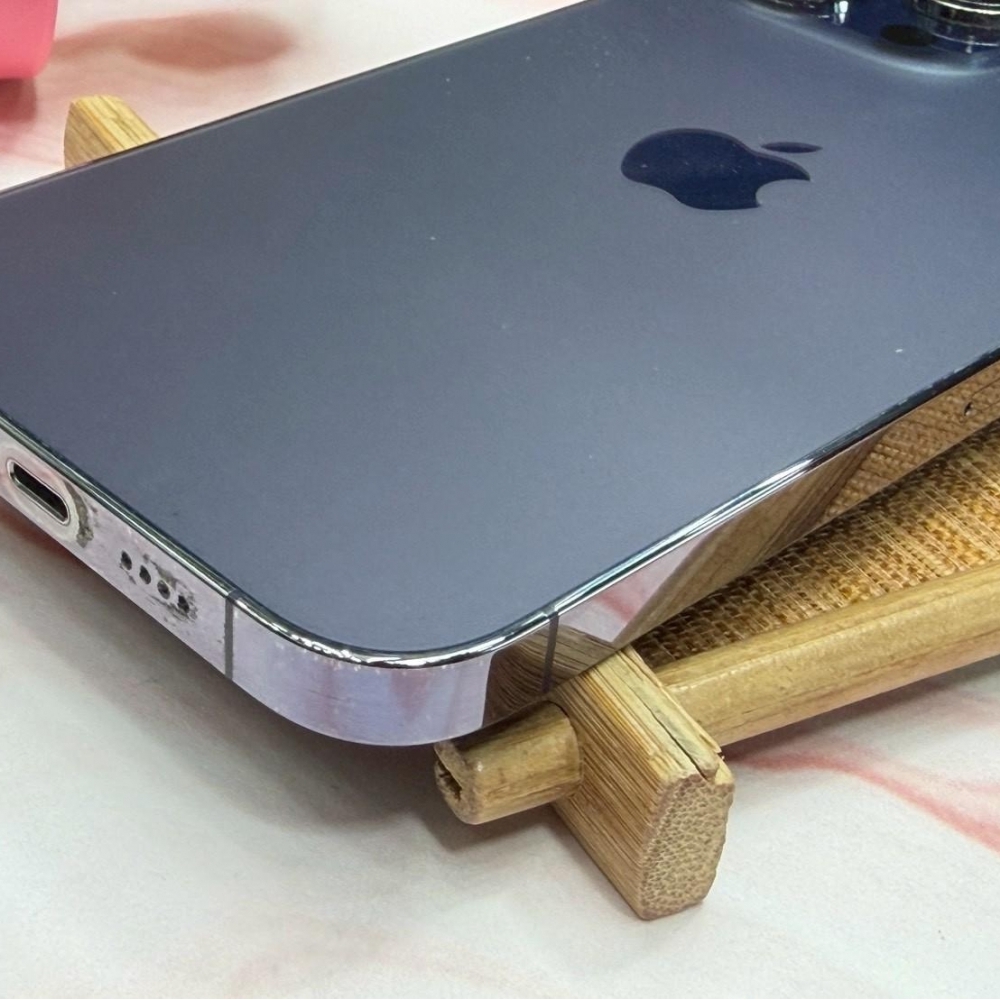 iPhone 14 pro max 256G 紫 電池75% 邊框有使用痕跡 無盒裝有配件