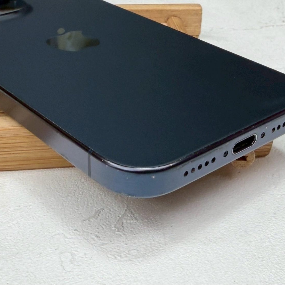 iPhone 15 Pro 512G 藍 電池100% 換過原廠螢幕 邊框有傷 無盒裝有配件