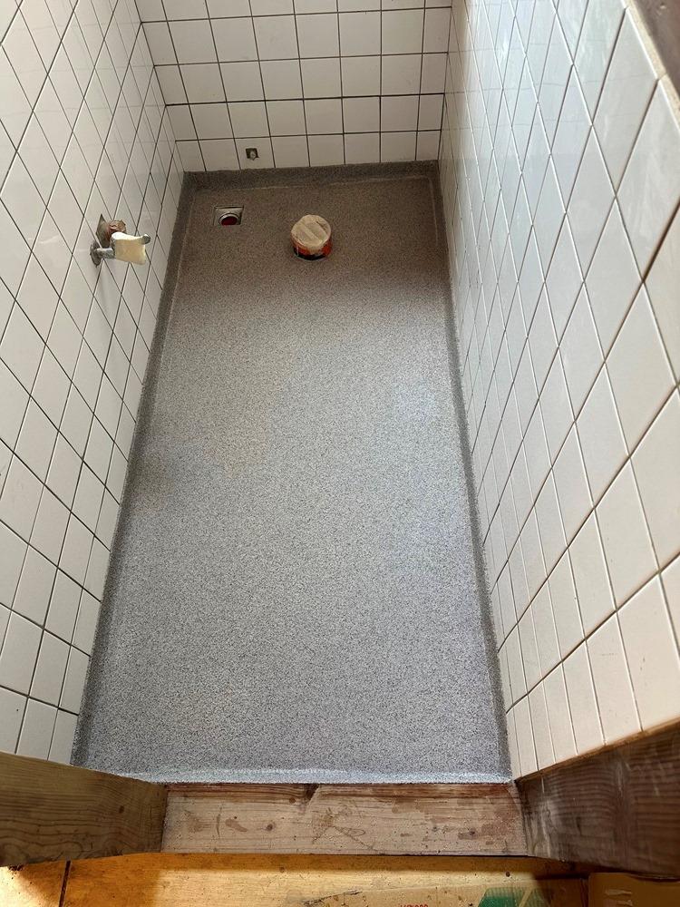 廁所地坪