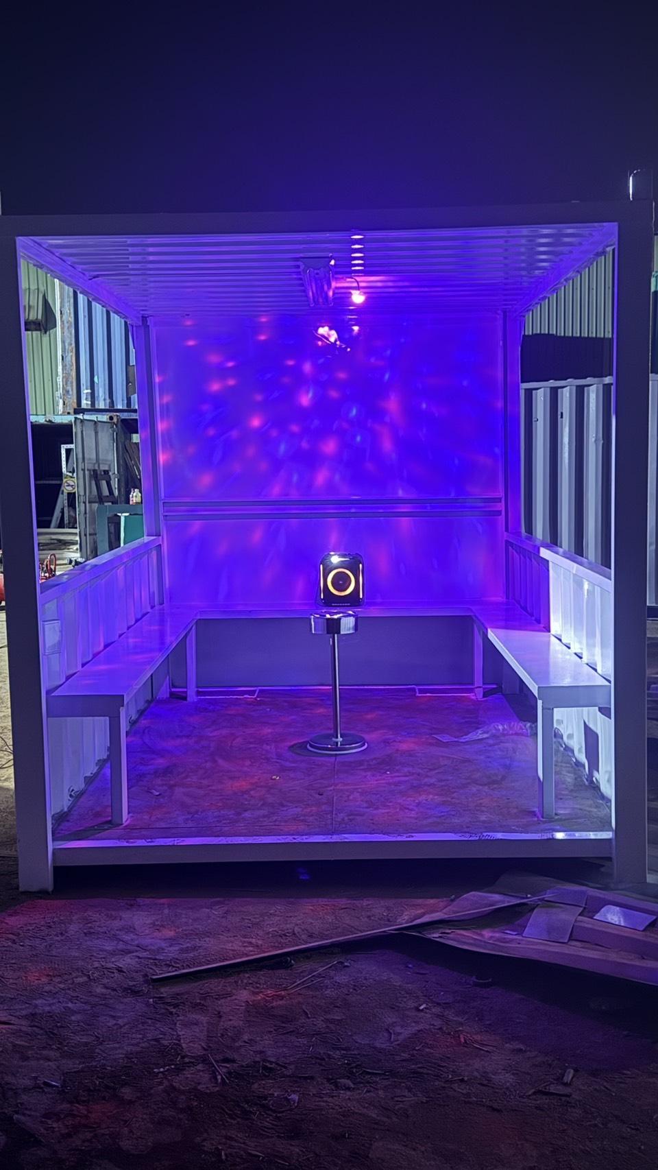 10呎貨櫃吸菸室 - 內部