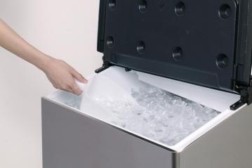 星崎300磅新月型冰製冰機(水冷)