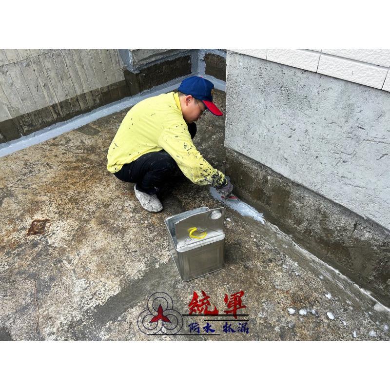 【高雄防水工程】 - 高雄楠梓區新建案-中庭防水施工。