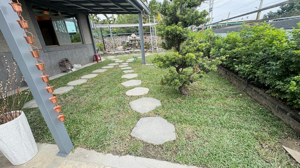 【屏東草皮種植】崁頂農舍庭院地毯草皮種植