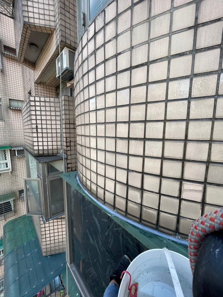 新北外牆透明漆防水工程|土城區外牆透明漆防水工程